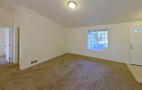Living - 56234 Black Duck Rd, Bend, OR 97707 photo 3 of 4