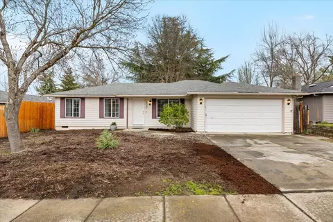 3057 Delta Waters Rd, Medford, OR 97504