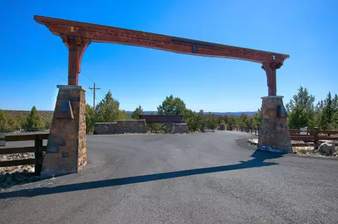 1534 SE Texas Cir #LOT 5, Prineville, OR 97754