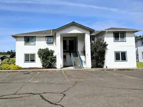 70 Dion Ct #2, Shady Cove, OR 97539