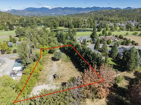 3453 New Hope Rd, Grants Pass, OR 97527