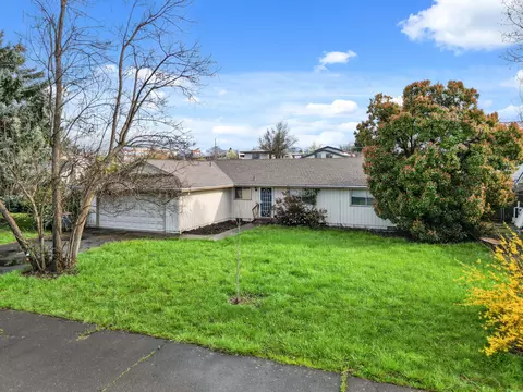 1249 Corona Ave, Medford, OR 97504