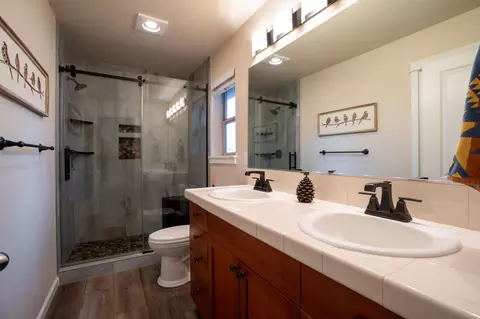 Bath - 20041 Voltera Pl, Bend, OR 97702 photo 1 of 4