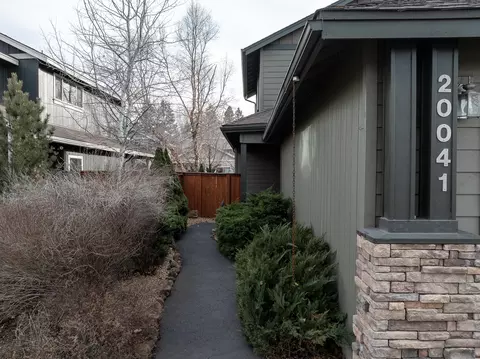 Exterior - 20041 Voltera Pl, Bend, OR 97702 photo 2 of 4