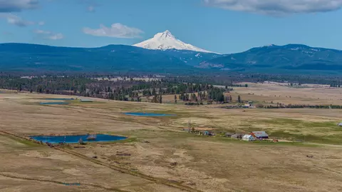 56100 Smock Rd, Tygh Valley, OR 97063