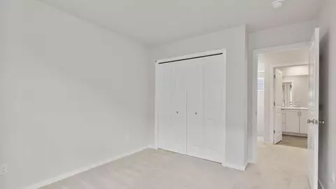 Bedroom - 20548 Button Brush Ave, Bend, OR 97702 photo 4 of 8