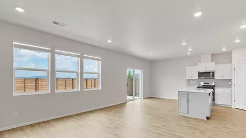 Living - 20548 Button Brush Ave, Bend, OR 97702 photo 2 of 4