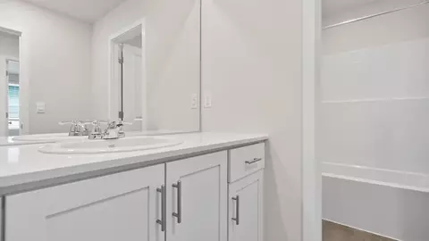 Bath - 20548 Button Brush Ave, Bend, OR 97702 photo 2 of 2