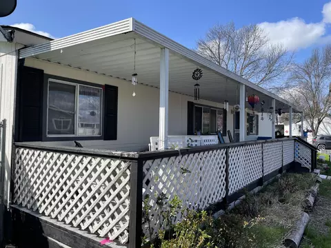 633 E Archwood Dr #60, Eagle Point, OR 97524 photo 4