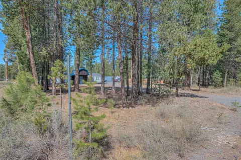 1909 Hackett Dr, La Pine, OR 97739