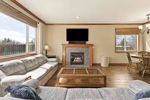 2867 NE Jackdaw Dr, Bend, OR 97701 photo 9