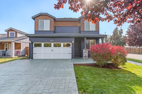 2867 NE Jackdaw Dr, Bend, OR 97701 photo 3