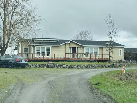 5871 Highway 140, Eagle Point, OR 97524