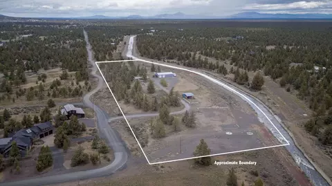 63636 Pioneer Loop, Bend, OR 97701 photo 2