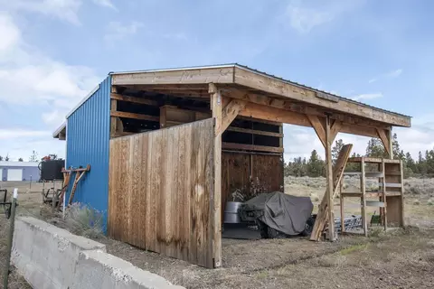 63636 Pioneer Loop, Bend, OR 97701 photo 32