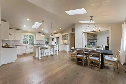 Dining - 61270 Victory Loop, Bend, OR 97702 photo 1 of 2