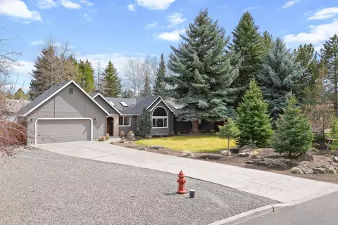 Exterior - 61270 Victory Loop, Bend, OR 97702 photo 3 of 18