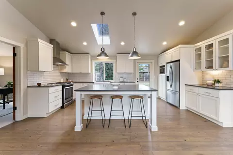 Kitchen - 61270 Victory Loop, Bend, OR 97702 photo 1 of 6