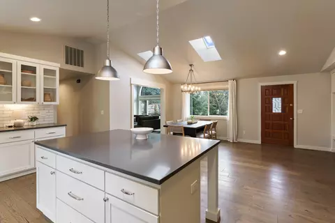 Other - 61270 Victory Loop, Bend, OR 97702 photo 2 of 9