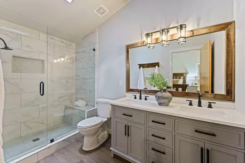 Bath - 61270 Victory Loop, Bend, OR 97702 photo 1 of 3