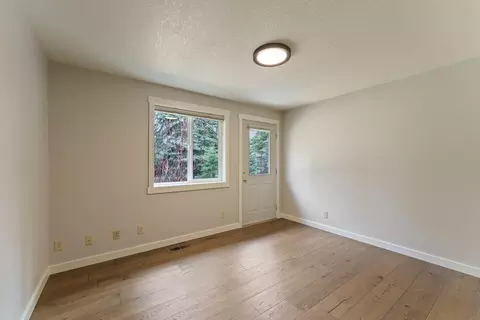 Bedroom - 61270 Victory Loop, Bend, OR 97702 photo 4 of 6
