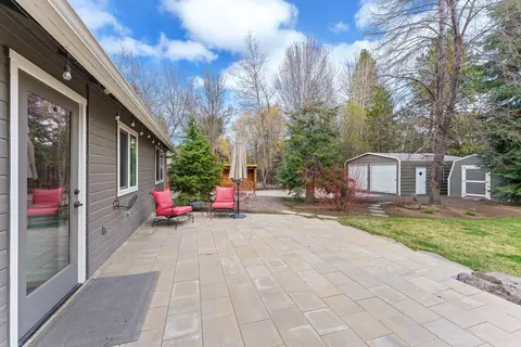 Exterior - 61270 Victory Loop, Bend, OR 97702 photo 10 of 18