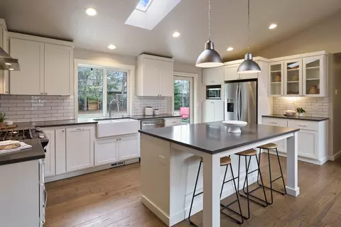 Kitchen - 61270 Victory Loop, Bend, OR 97702 photo 2 of 6
