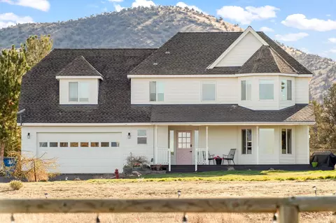 13680 Rust Bucket Rd SW, Powell Butte, OR 97753