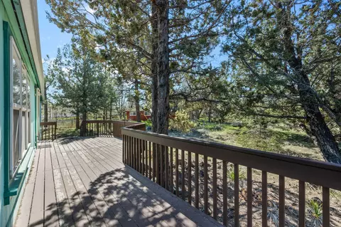 21241 Dove Ln, Bend, OR 97702 photo 29