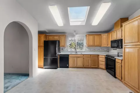 21241 Dove Ln, Bend, OR 97702 photo 13