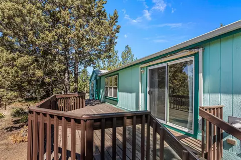 21241 Dove Ln, Bend, OR 97702 photo 4