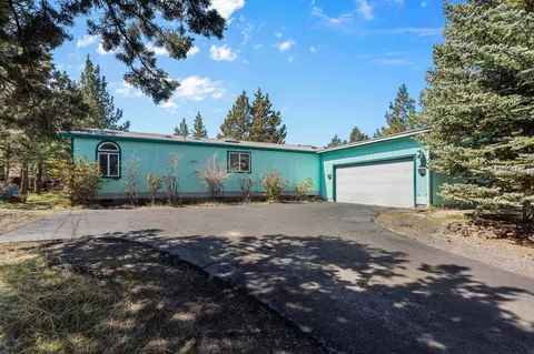 21241 Dove Ln, Bend, OR 97702