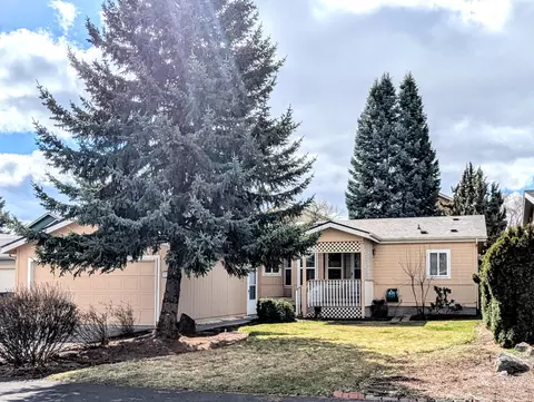 1188 NE 27th St #37, Bend, OR 97701