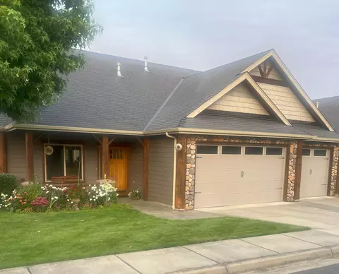 2173 Lissy Way, Grants Pass, OR 97526