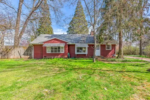 191 Renault Ave, Medford, OR 97501