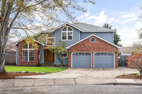 294 Tiffany Ave, Central Point, OR 97502