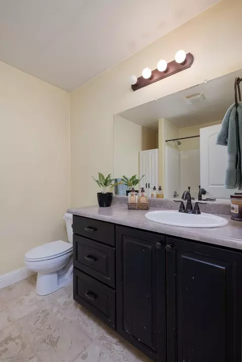 Bath - 200 Ridgeview Dr, Culver, OR 97734 photo 1 of 3