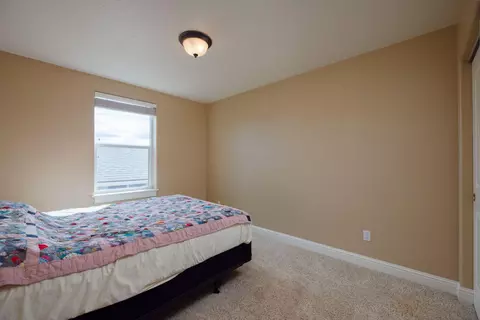 Bedroom - 200 Ridgeview Dr, Culver, OR 97734 photo 2 of 4