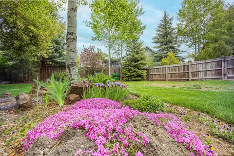 Exterior - 20905 Clear View Ct, Bend, OR 97702 photo 9 of 14