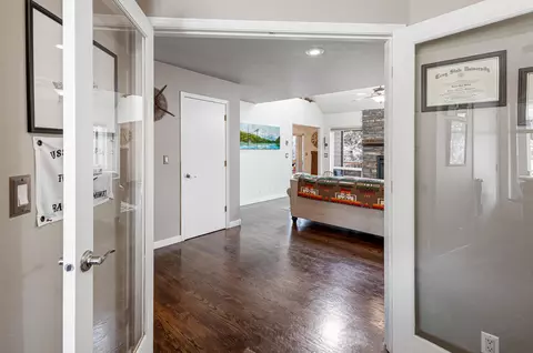 Entry Way - 20905 Clear View Ct, Bend, OR 97702 photo 2 of 2