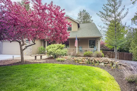 Exterior - 20905 Clear View Ct, Bend, OR 97702 photo 6 of 14