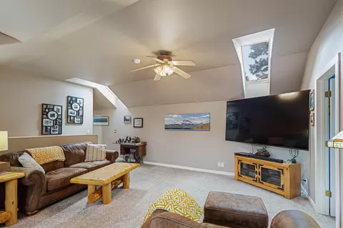 Living - 20905 Clear View Ct, Bend, OR 97702 photo 5 of 6