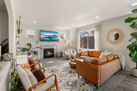 3612 Carnelian St, Medford, OR 97504