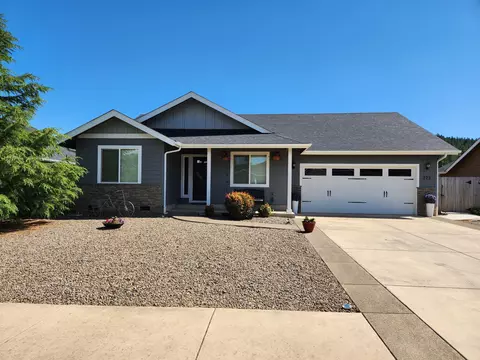 223 Retirement Ln, Cave Junction, OR 97523