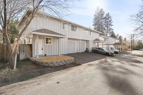 142 SE Mckinley Ave, Bend, OR 97702