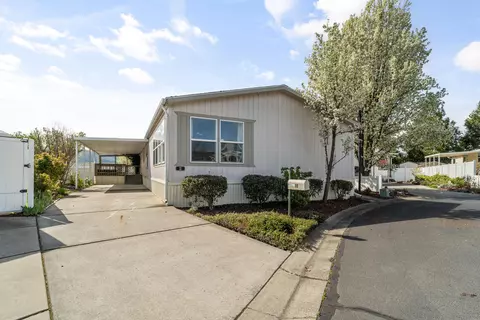 4425 W Main St #SPC 11, Medford, OR 97501