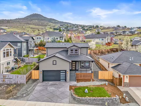 4424 Park Ridge Dr, Medford, OR 97504