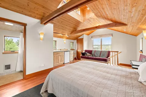 Bedroom - 18947 NW Squirreltail Loop, Bend, OR 97703 photo 8 of 9