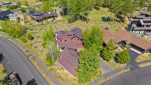 View/Area - 18947 NW Squirreltail Loop, Bend, OR 97703 photo 2 of 4