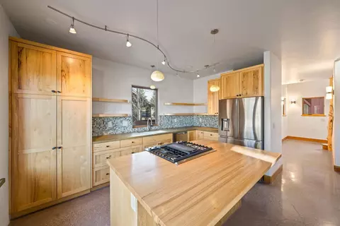 Kitchen - 18947 NW Squirreltail Loop, Bend, OR 97703 photo 2 of 3